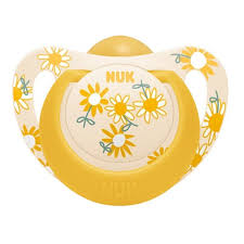 Nuk Star Ορθοδοντική Πιπίλα Λάτεξ με Θήκη 6-18m, 1τεμ