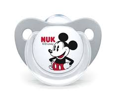 NUK Disney Mickey πιπίλα σιλικόνης με θήκη 0-6 m, 1 τμχ