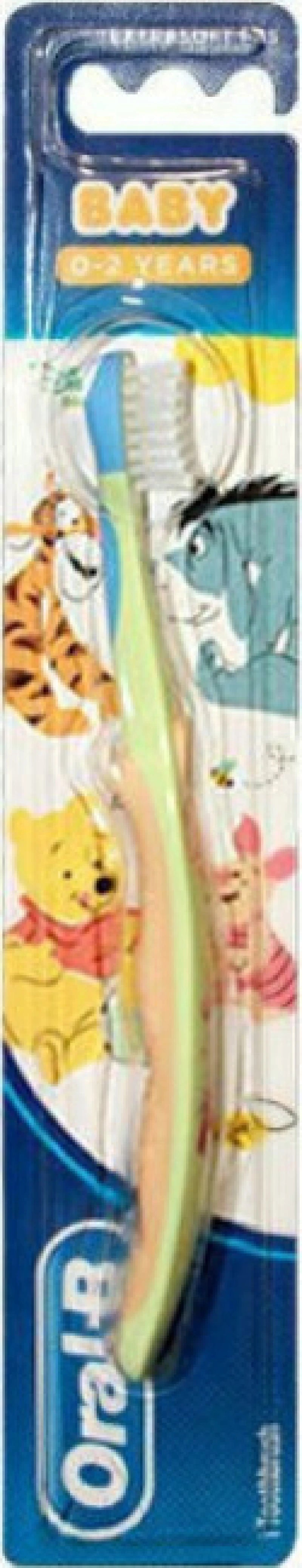 ORAL -B Baby Χειροκίνητη Οδοντόβουρτσα με τον Winnie το Αρκουδάκι για 0-24m+ Κίτρινο / Γαλάζιο 1 Τεμάχιο